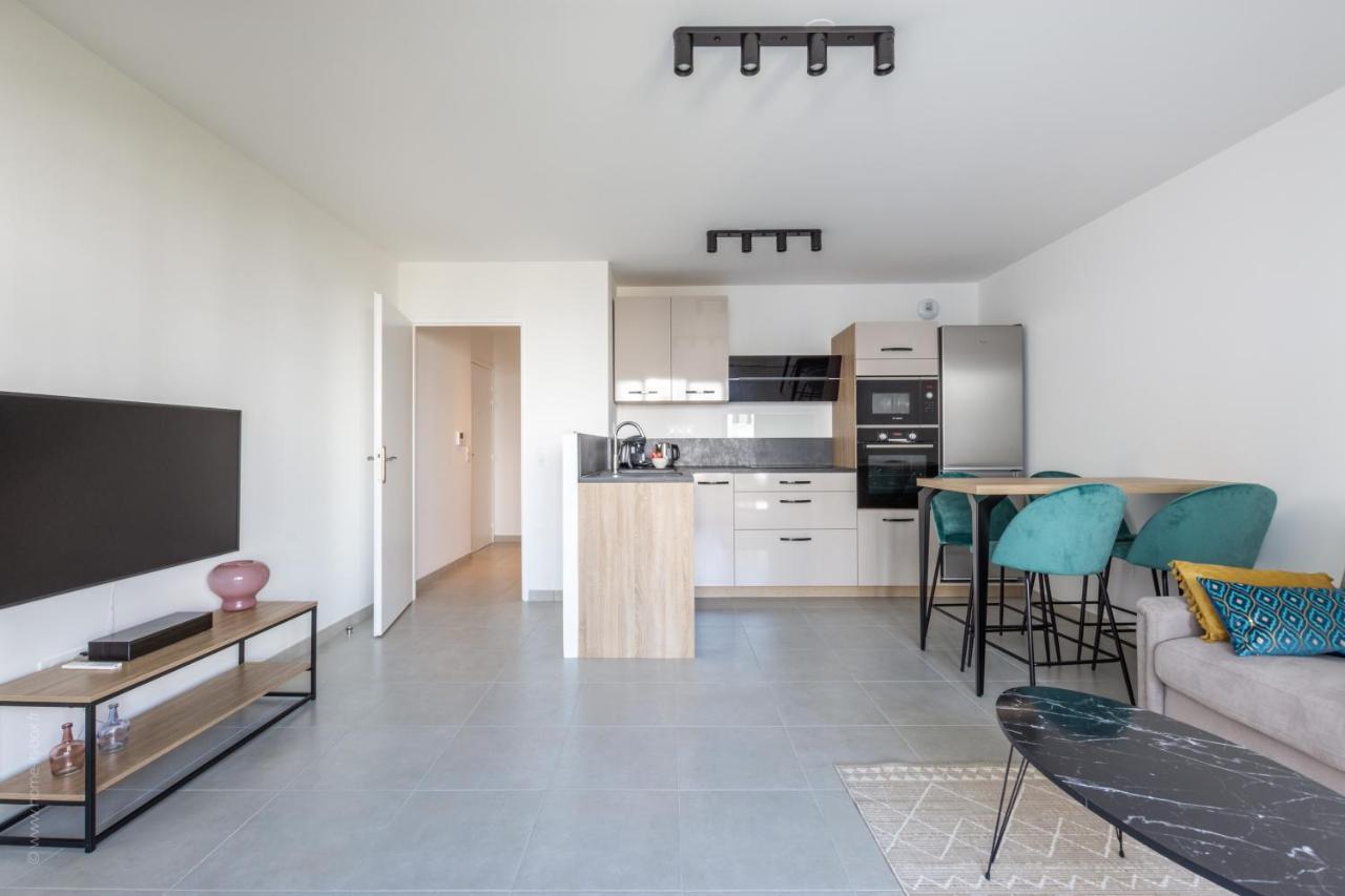 Dans Le Pre By Plaza Chessy (Seine-et-Marne) Exterior foto